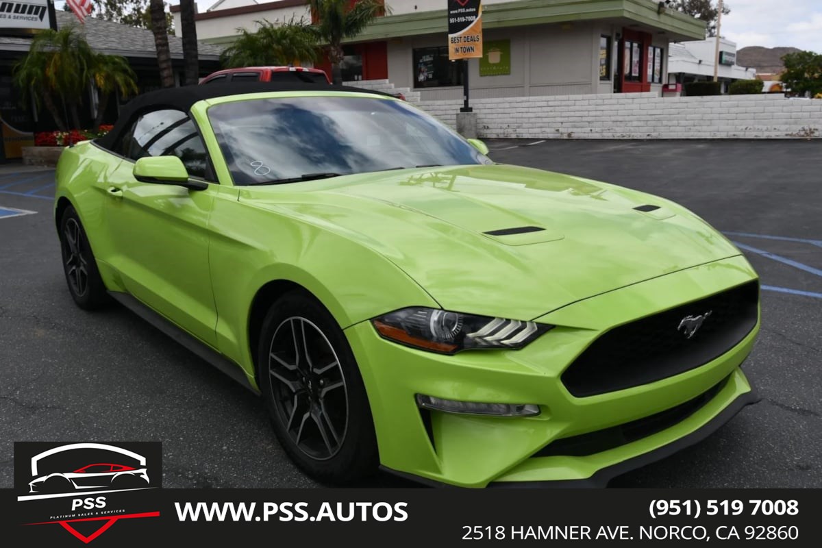 2020 Ford Mustang EcoBoost Convertible's photo