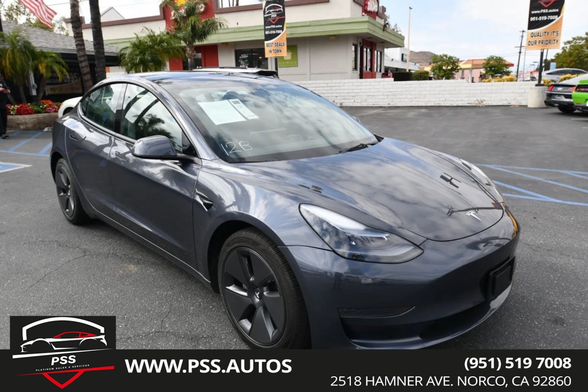 2023 Tesla Model 3 -'s photo