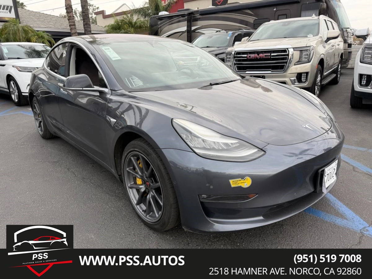 2019 Tesla Model 3 Standard Range Plus's photo