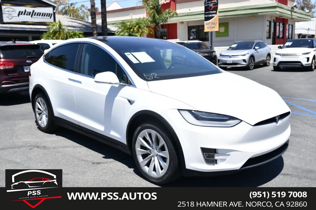2021 Tesla Model X Long Range Plus's photo