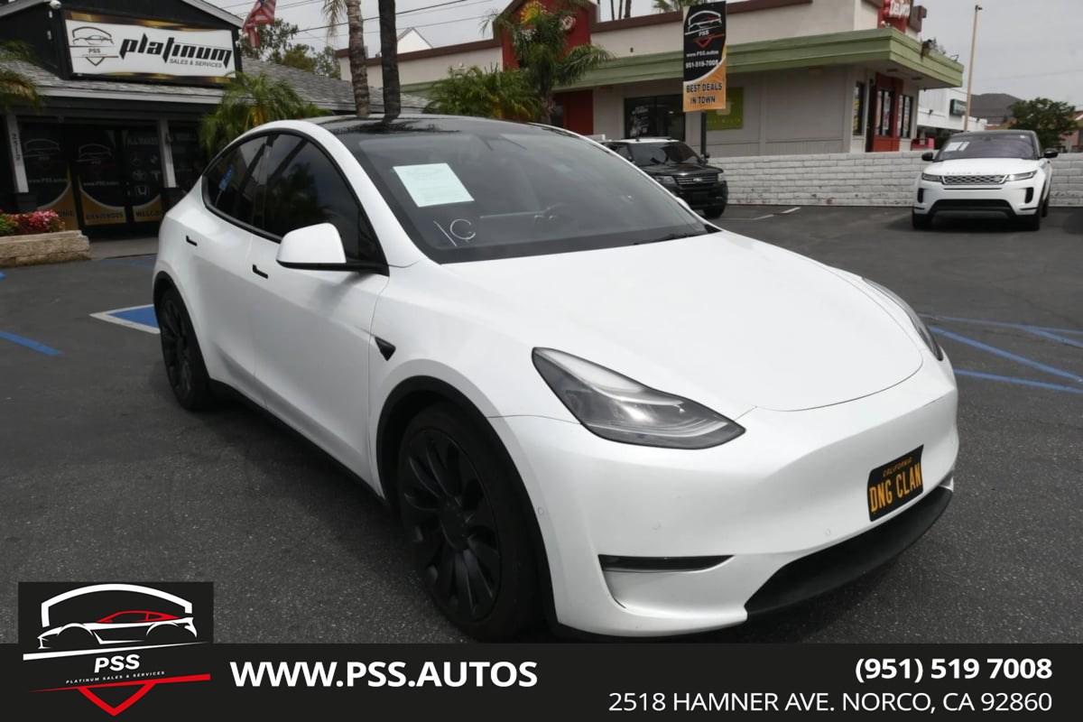 2021 Tesla Model Y's photo