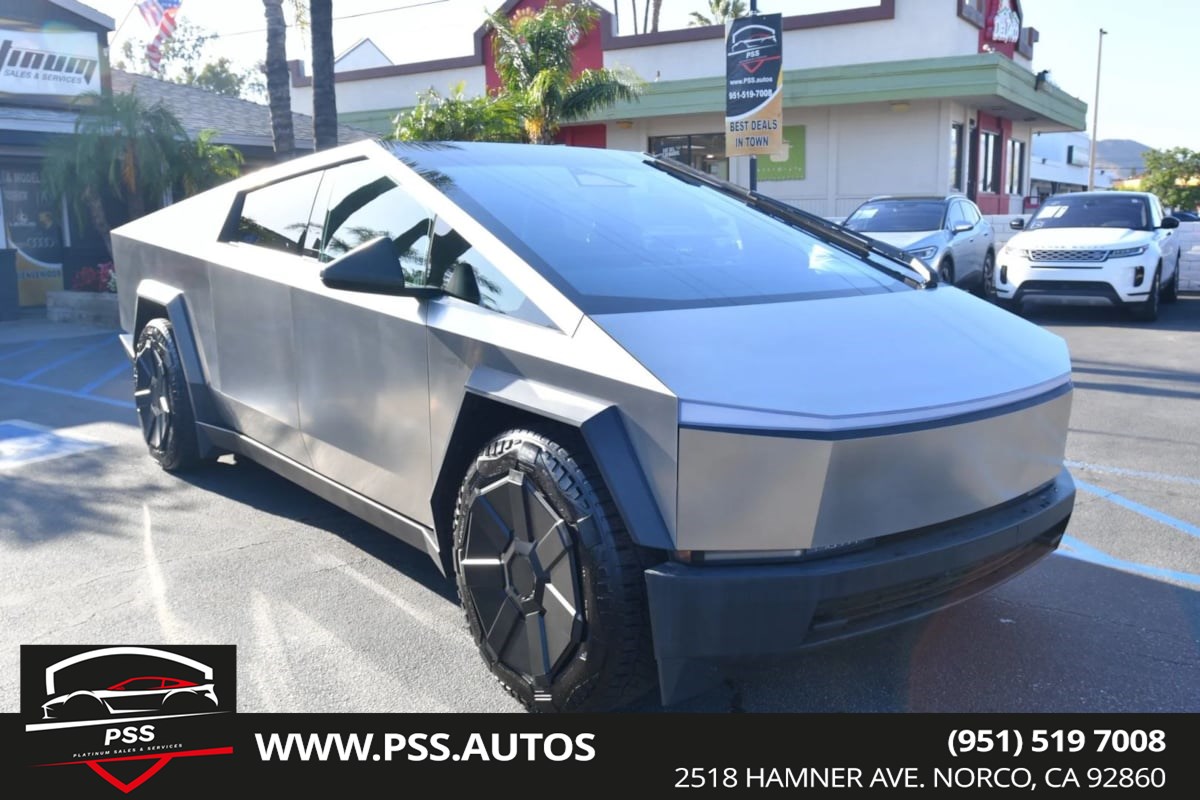 2024 Tesla Cybertruck All-Wheel Drive's photo