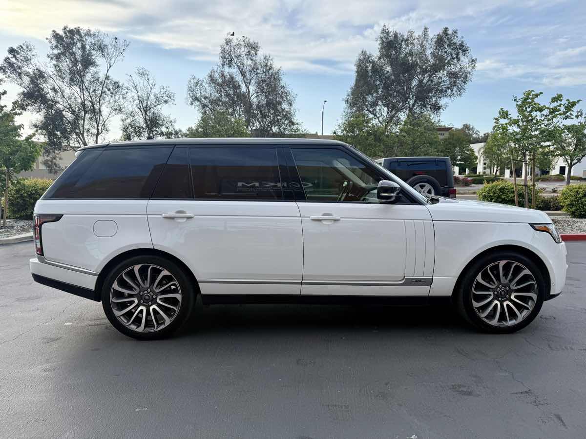 2016 Land Rover Range Rover SuperCharged photo 9