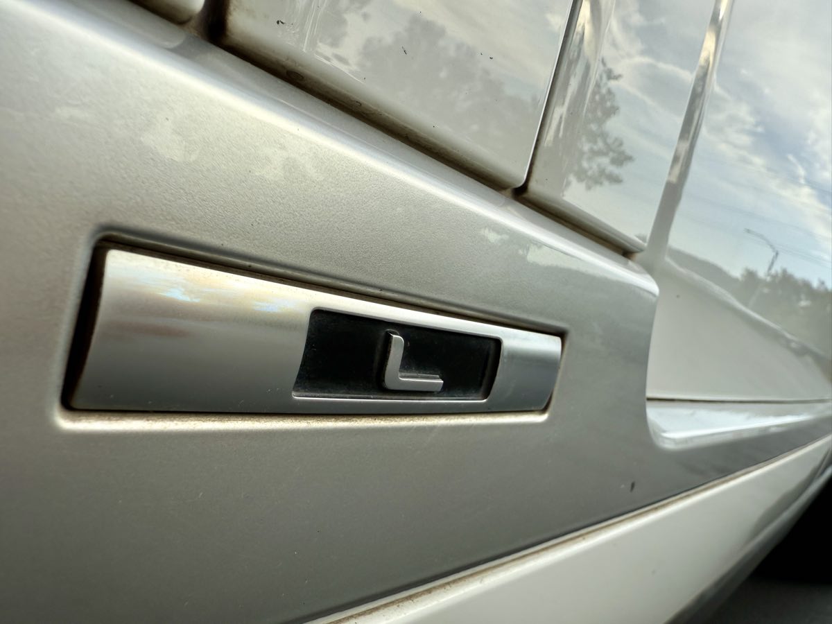 2016 Land Rover Range Rover SuperCharged photo 17