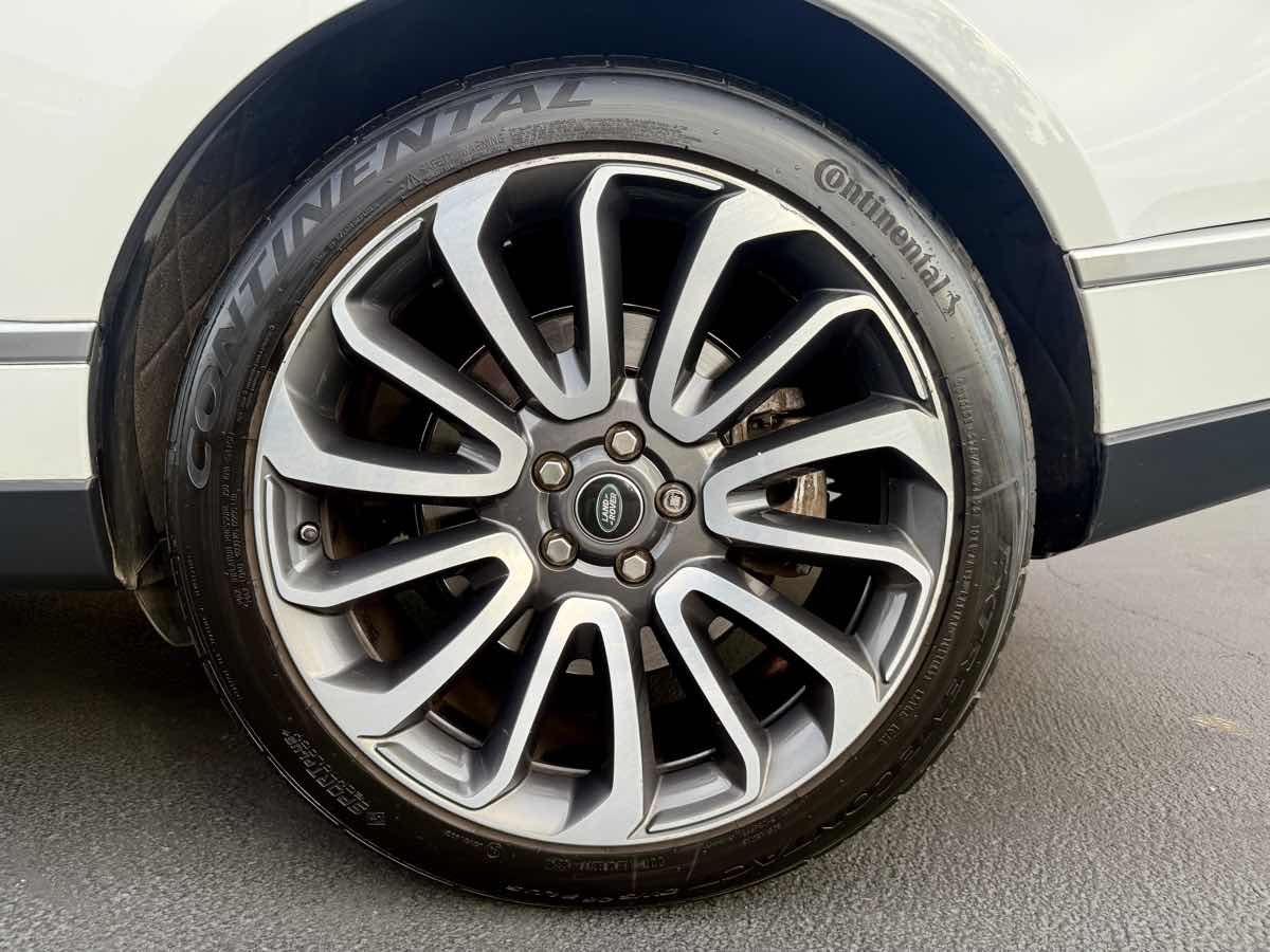 2016 Land Rover Range Rover SuperCharged photo 19