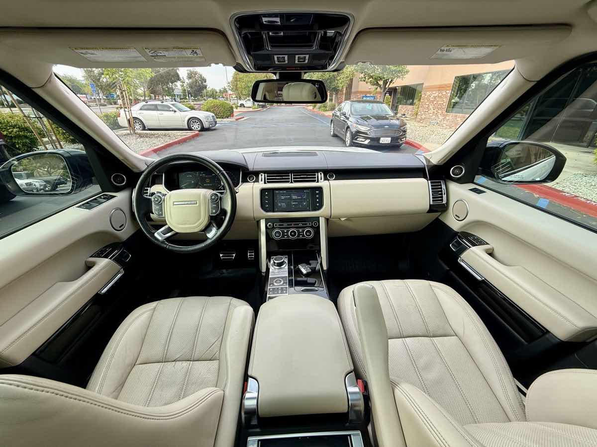2016 Land Rover Range Rover SuperCharged photo 26