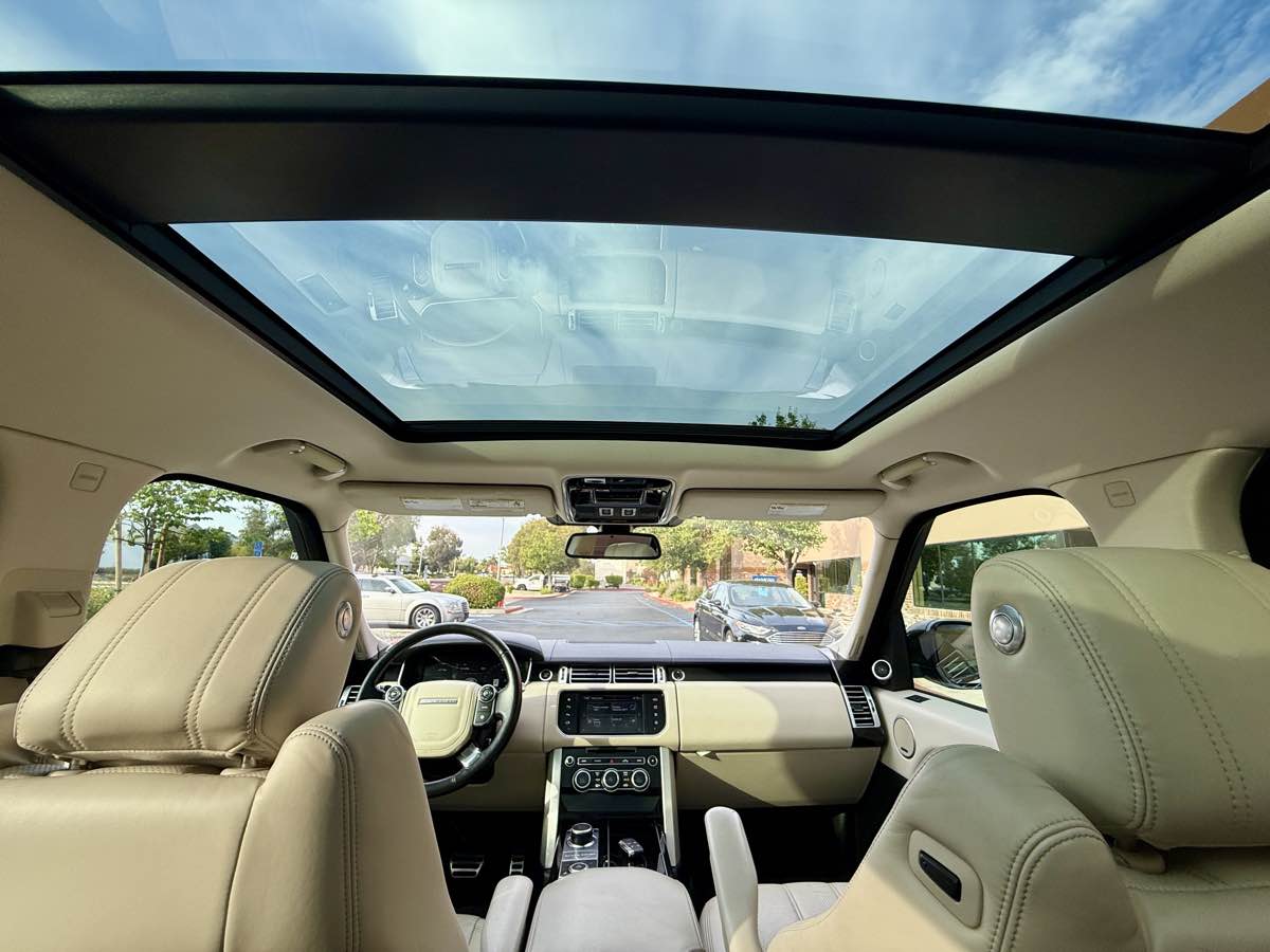 2016 Land Rover Range Rover SuperCharged photo 35