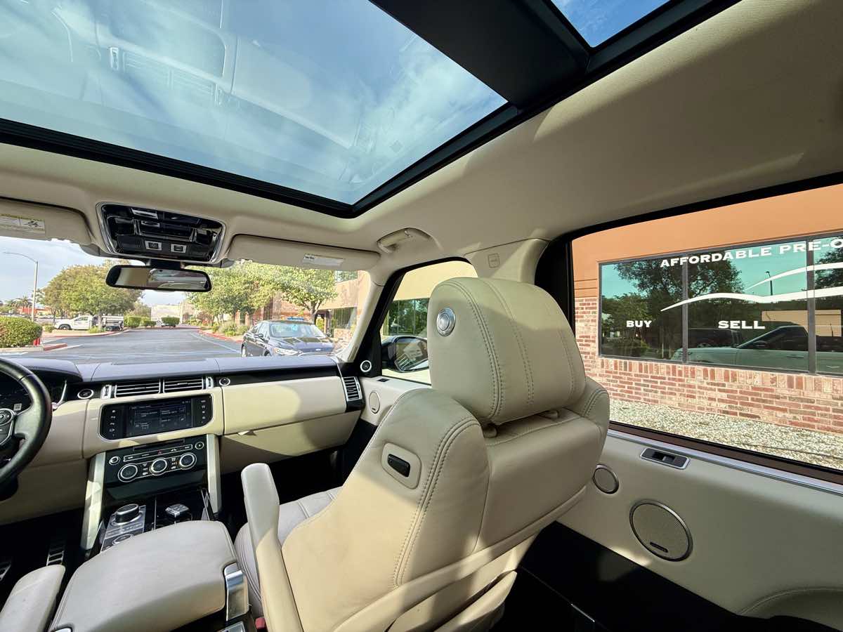 2016 Land Rover Range Rover SuperCharged photo 37