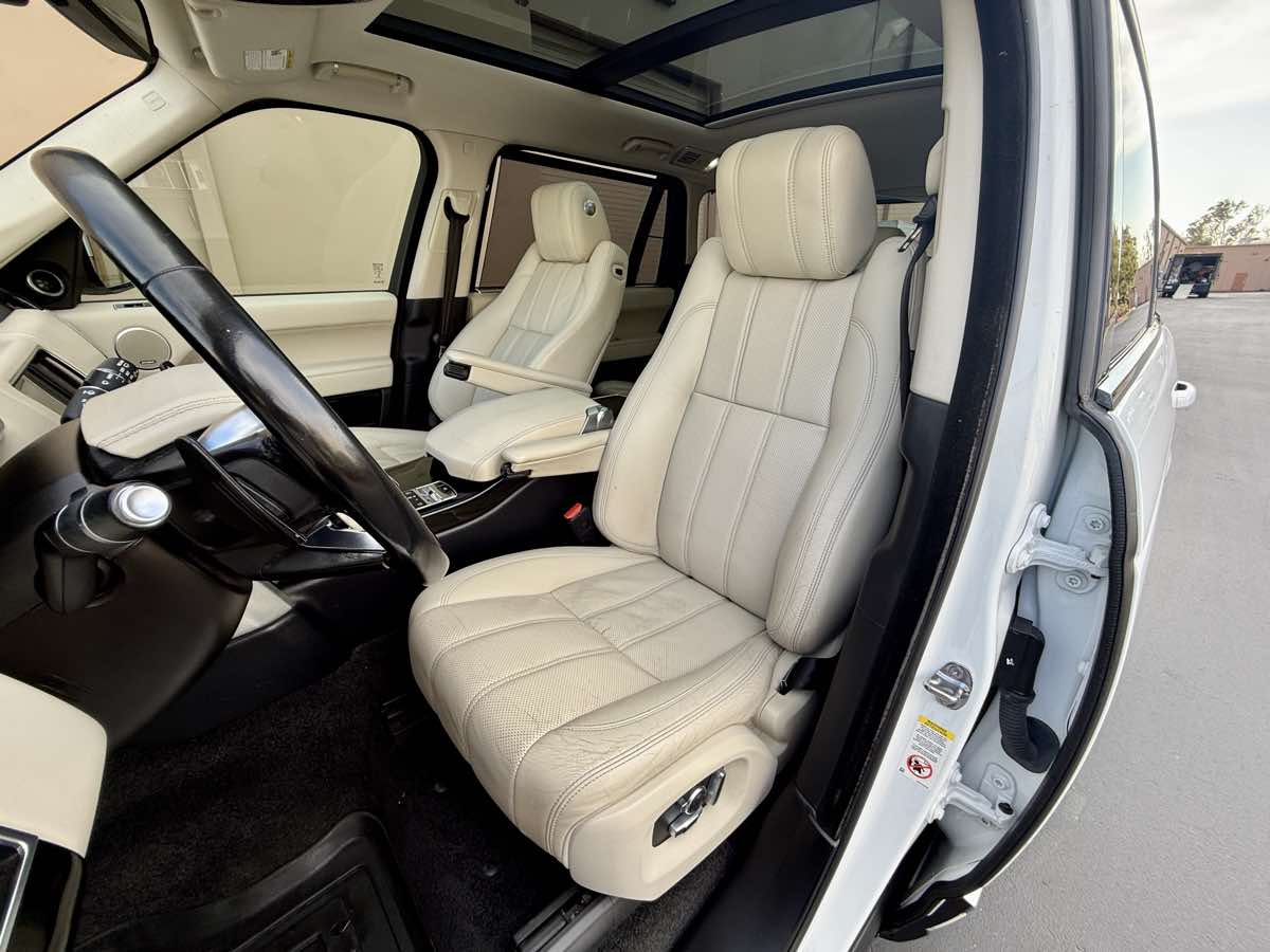 2016 Land Rover Range Rover SuperCharged photo 46