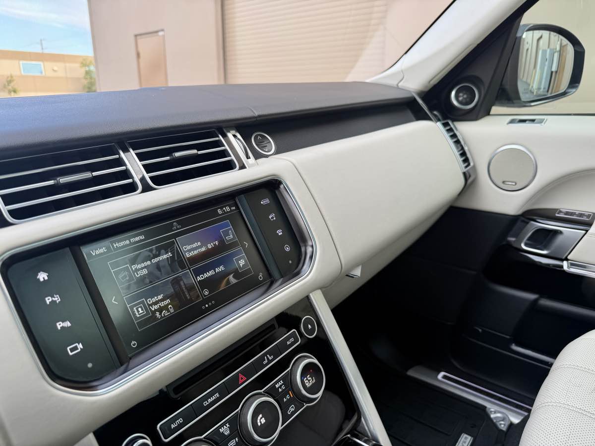 2016 Land Rover Range Rover SuperCharged photo 56