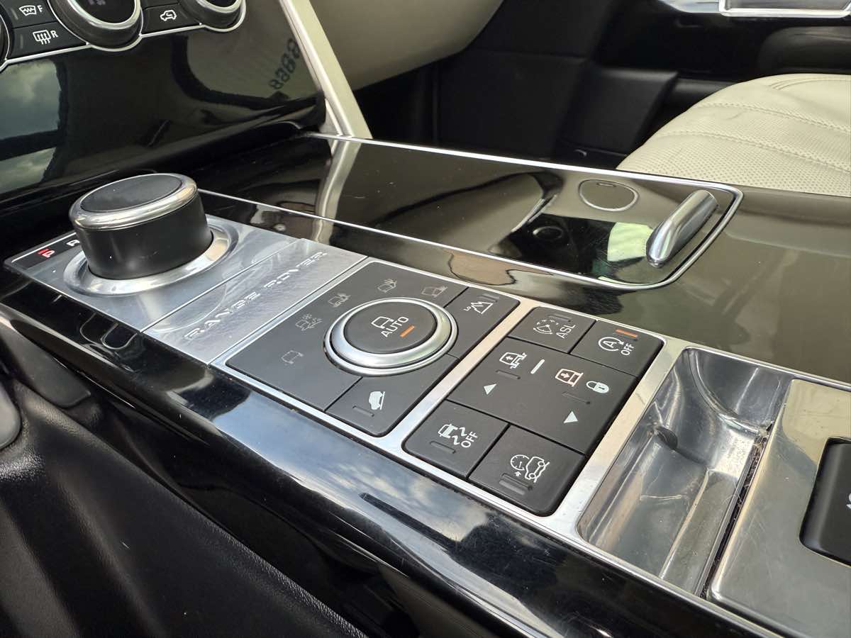 2016 Land Rover Range Rover SuperCharged photo 63
