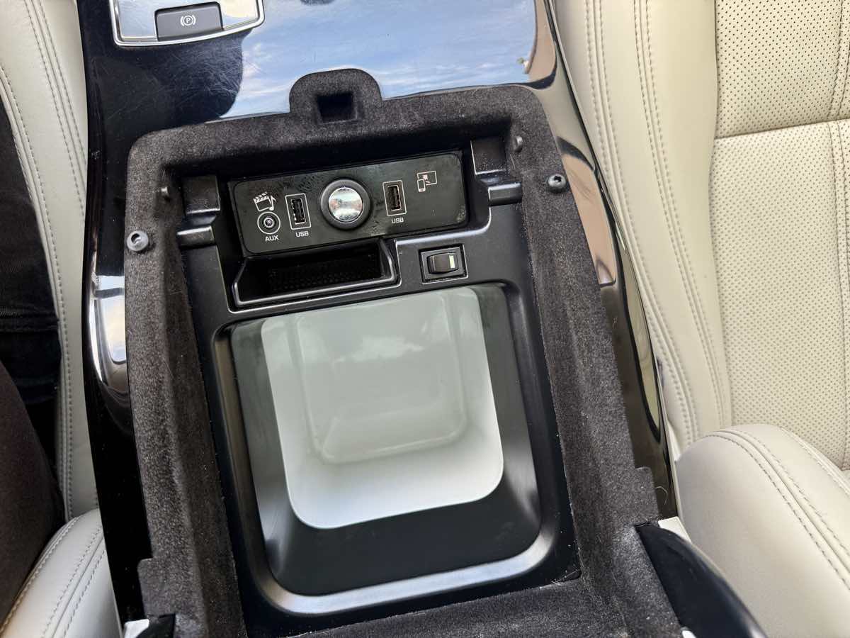 2016 Land Rover Range Rover SuperCharged photo 64