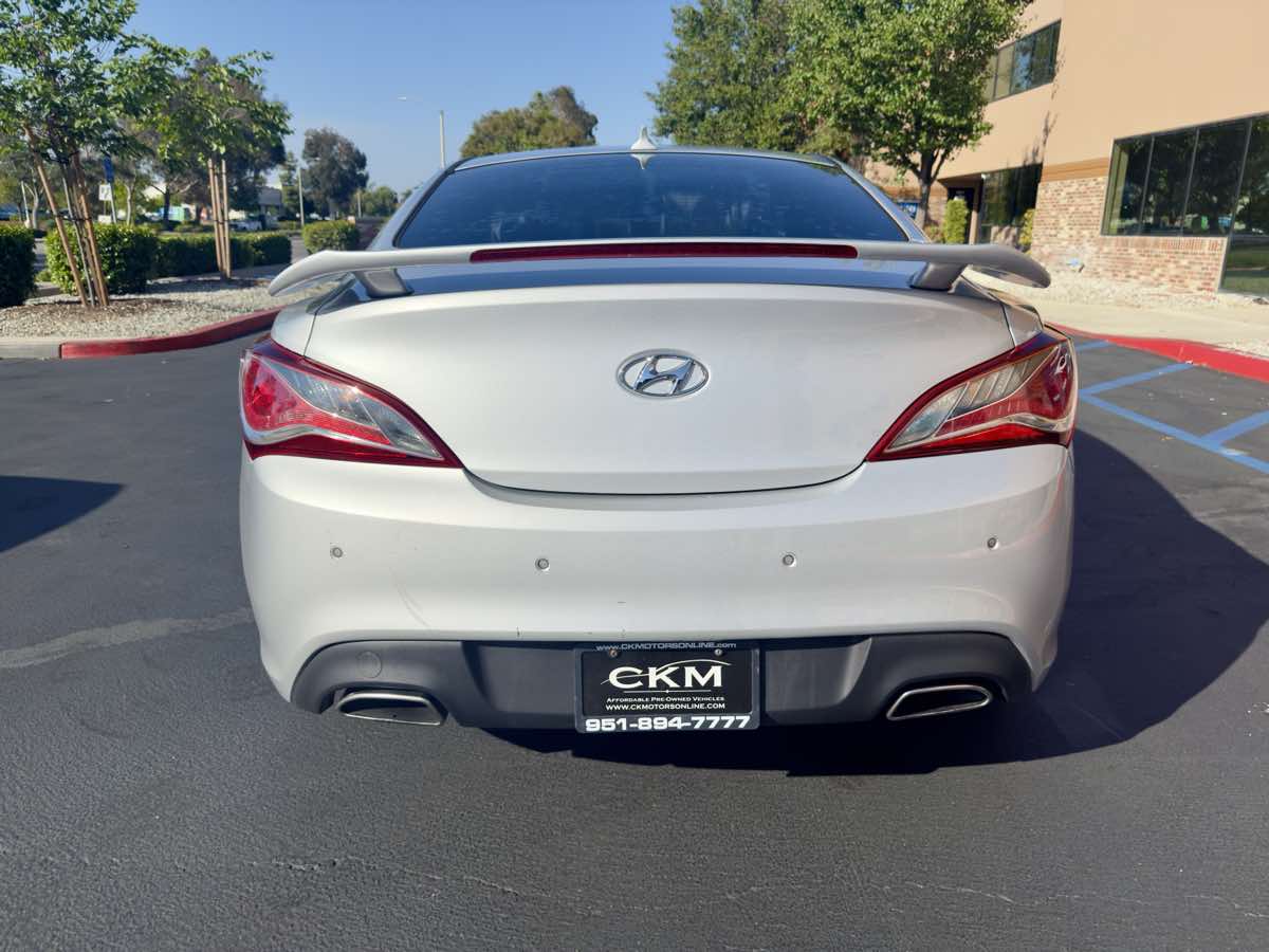 2014 Hyundai Genesis Coupe 3.8 Ultimate photo 9