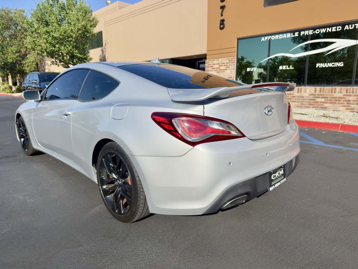 2014 Hyundai Genesis Coupe 3.8 Ultimate photo 10