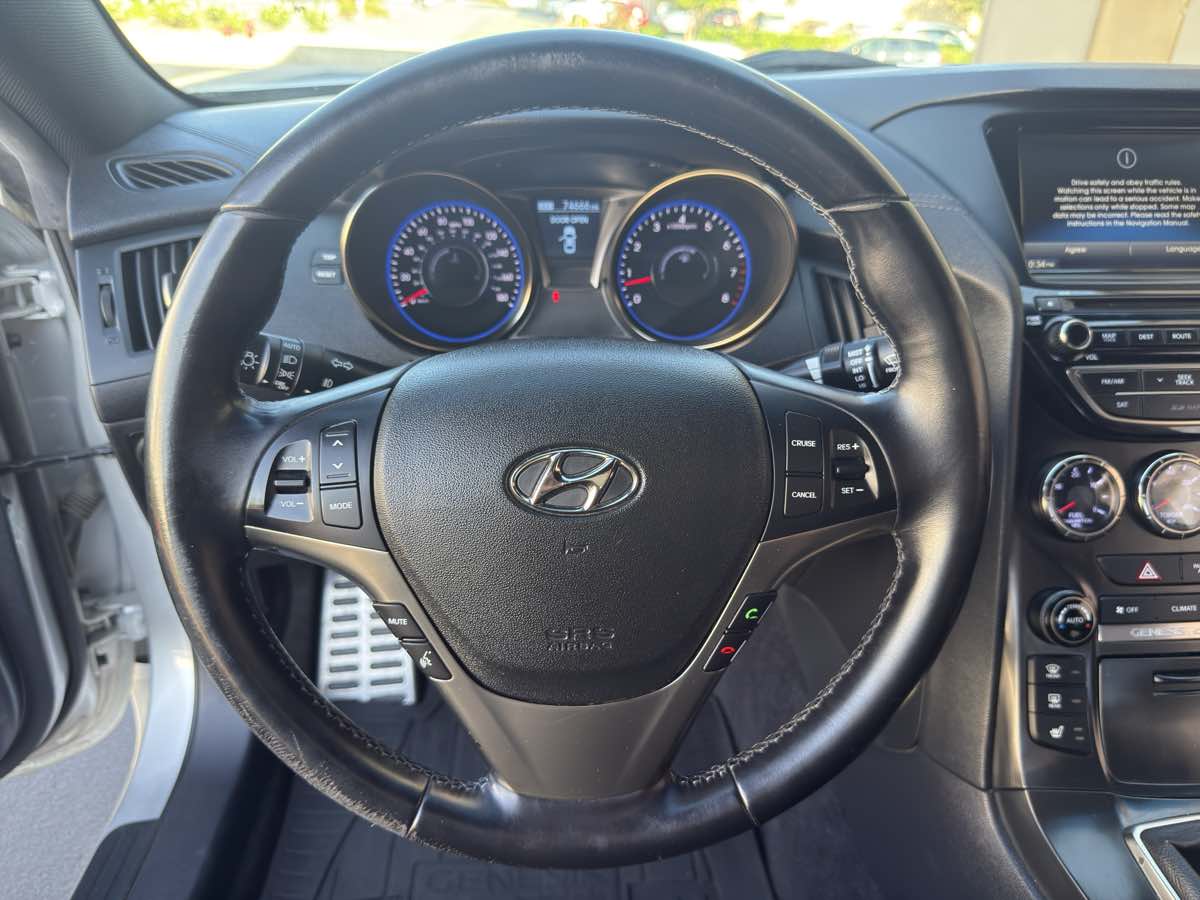 2014 Hyundai Genesis Coupe 3.8 Ultimate photo 21
