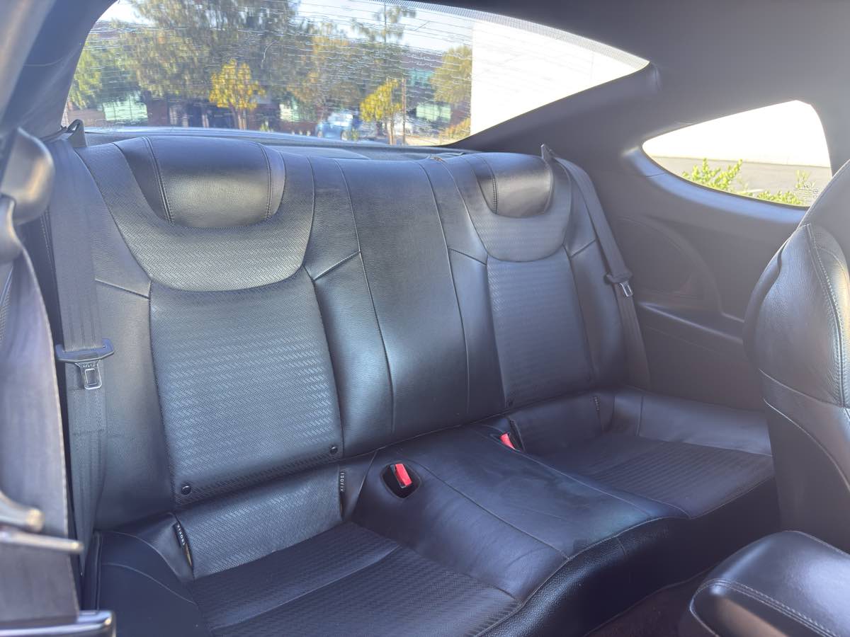 2014 Hyundai Genesis Coupe 3.8 Ultimate photo 44