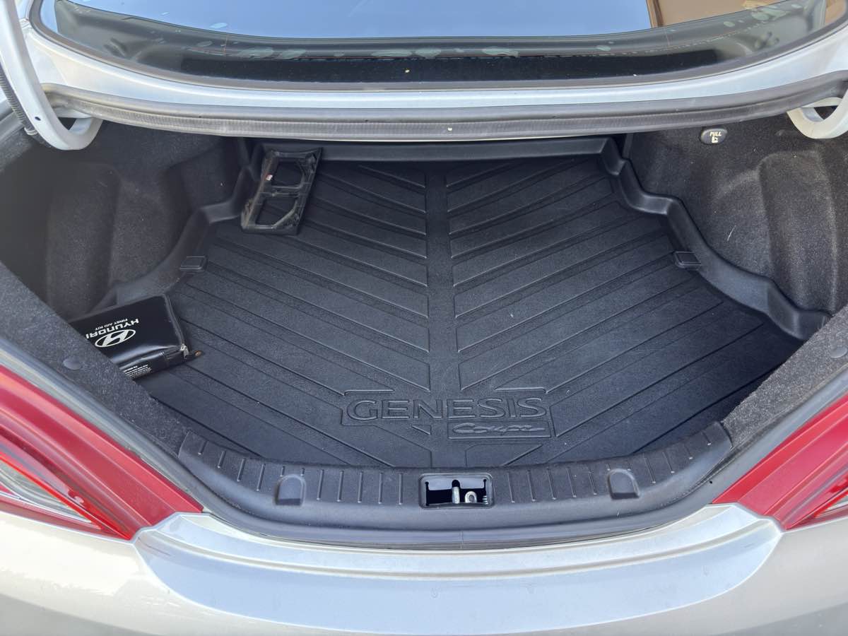2014 Hyundai Genesis Coupe 3.8 Ultimate photo 47