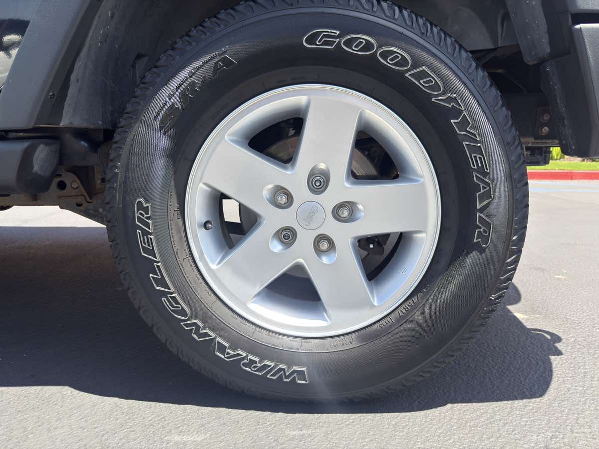2013 Jeep Wrangler Unlimited Sport photo 13