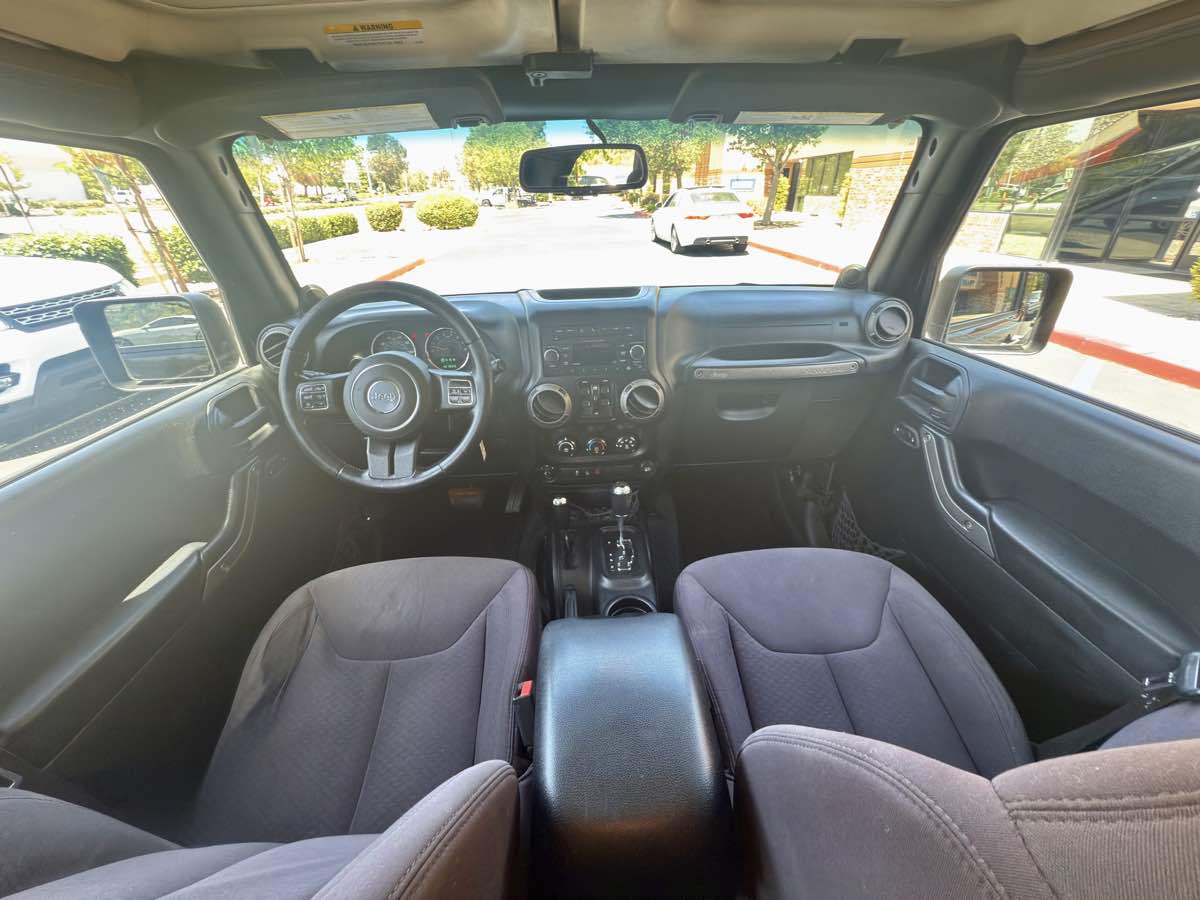 2013 Jeep Wrangler Unlimited Sport photo 19