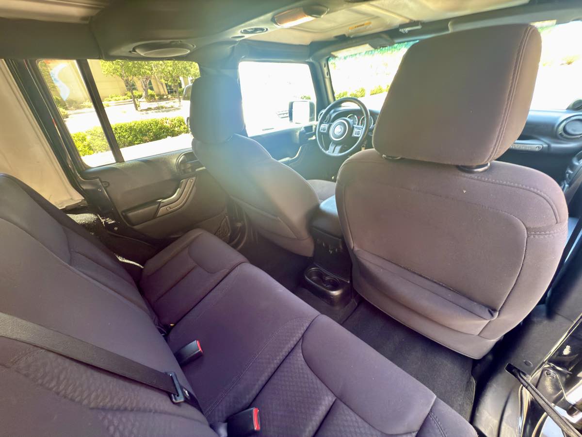 2013 Jeep Wrangler Unlimited Sport photo 48