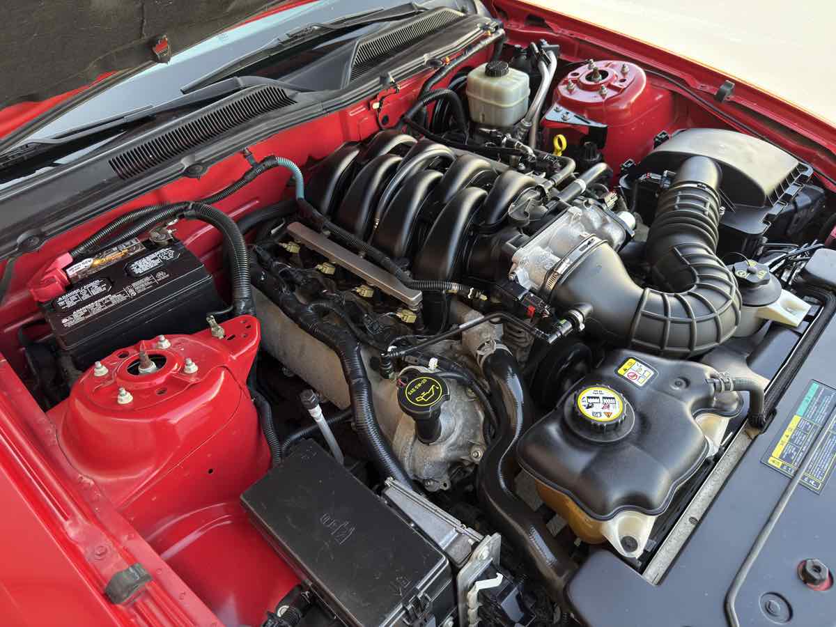 2005 Ford Mustang GT Deluxe photo 51