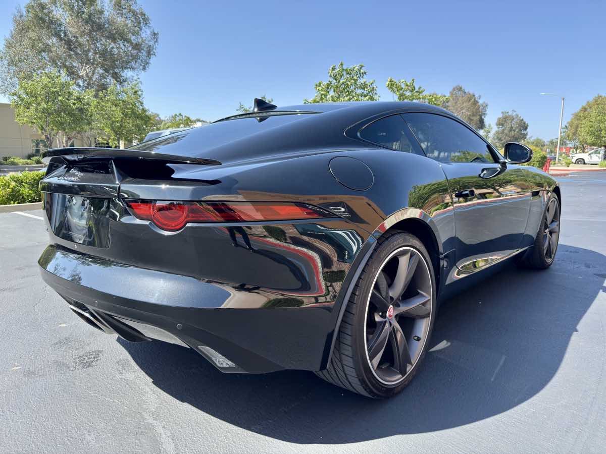 2018 Jaguar F-TYPE Base photo 9