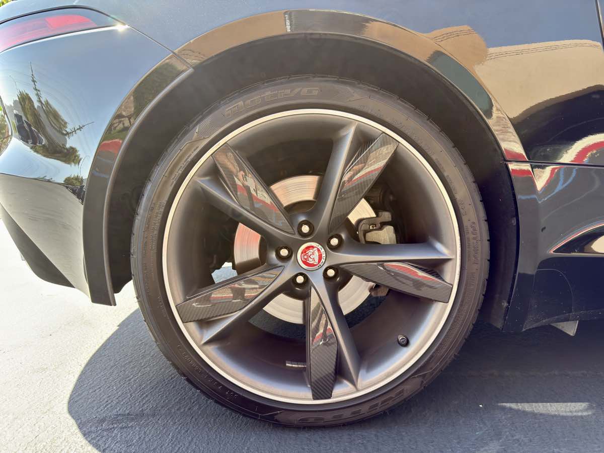 2018 Jaguar F-TYPE Base photo 24