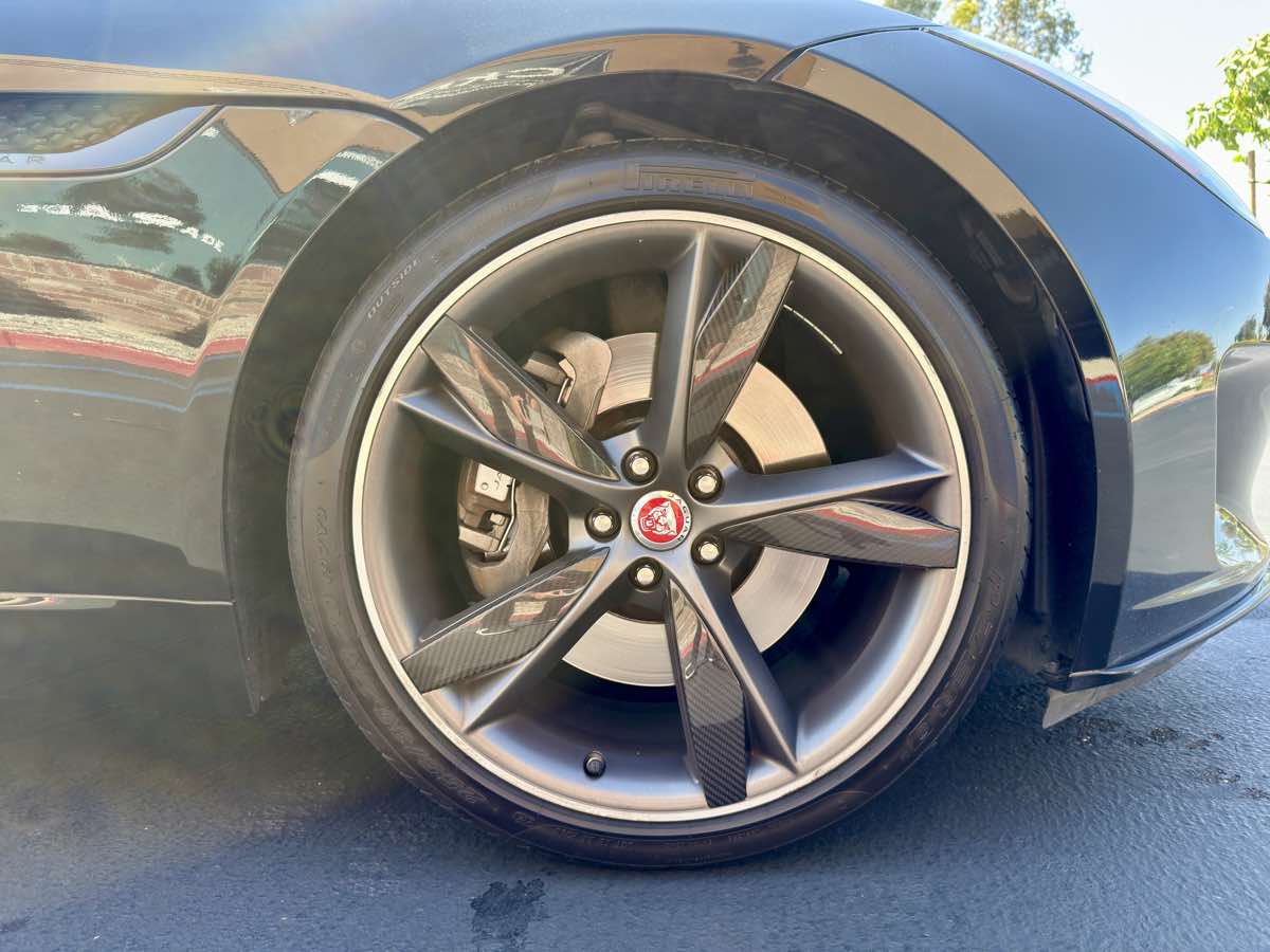 2018 Jaguar F-TYPE Base photo 25