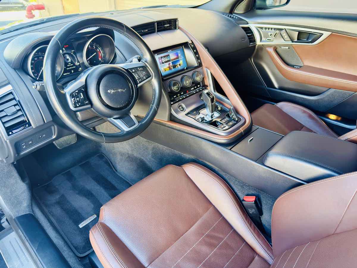 2018 Jaguar F-TYPE Base photo 28