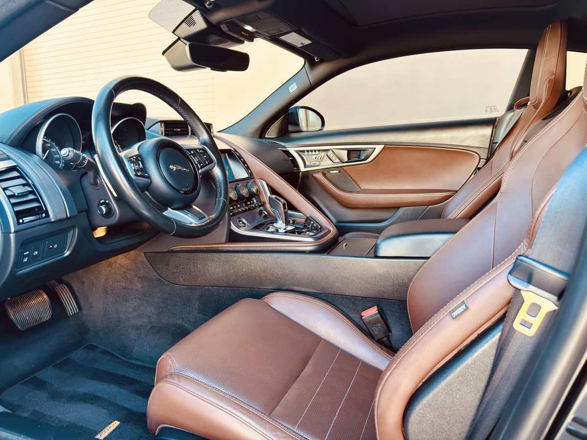 2018 Jaguar F-TYPE Base photo 30