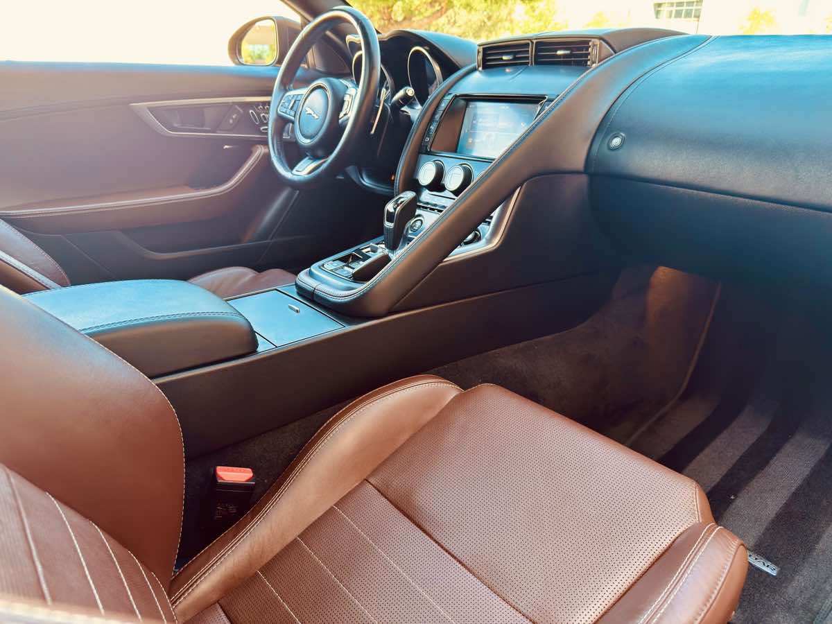 2018 Jaguar F-TYPE Base photo 54