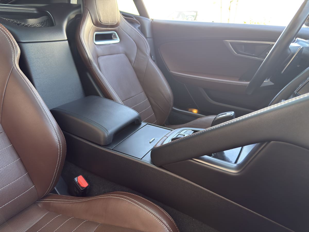 2018 Jaguar F-TYPE Base photo 58