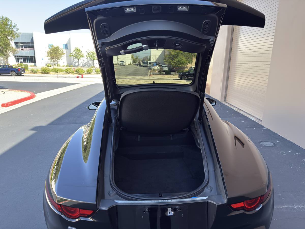 2018 Jaguar F-TYPE Base photo 61