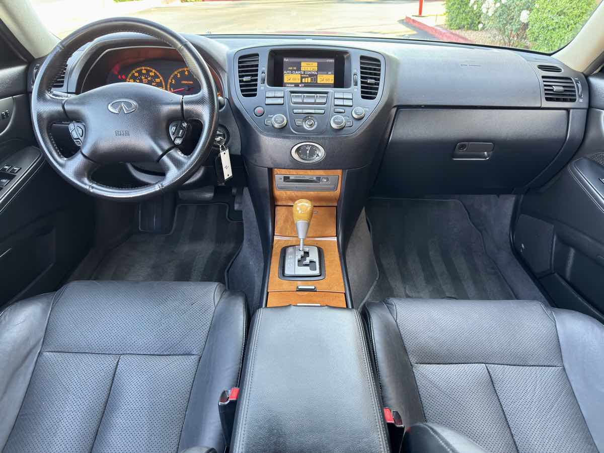 2003 Infiniti M45 photo 20