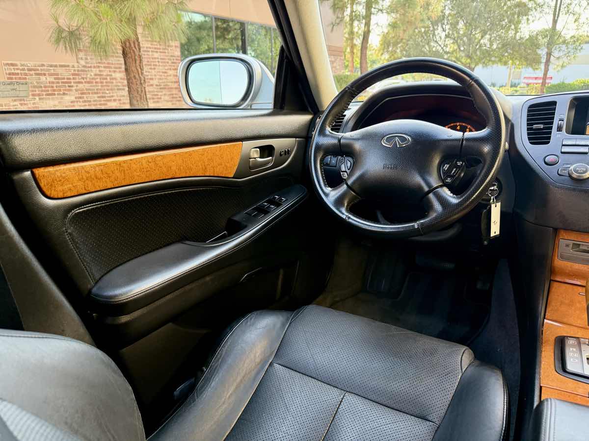 2003 Infiniti M45 photo 25