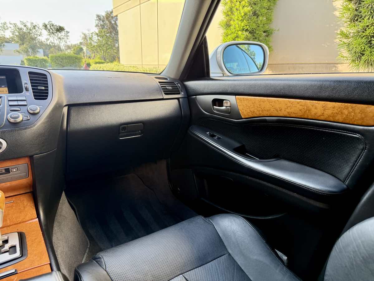 2003 Infiniti M45 photo 26