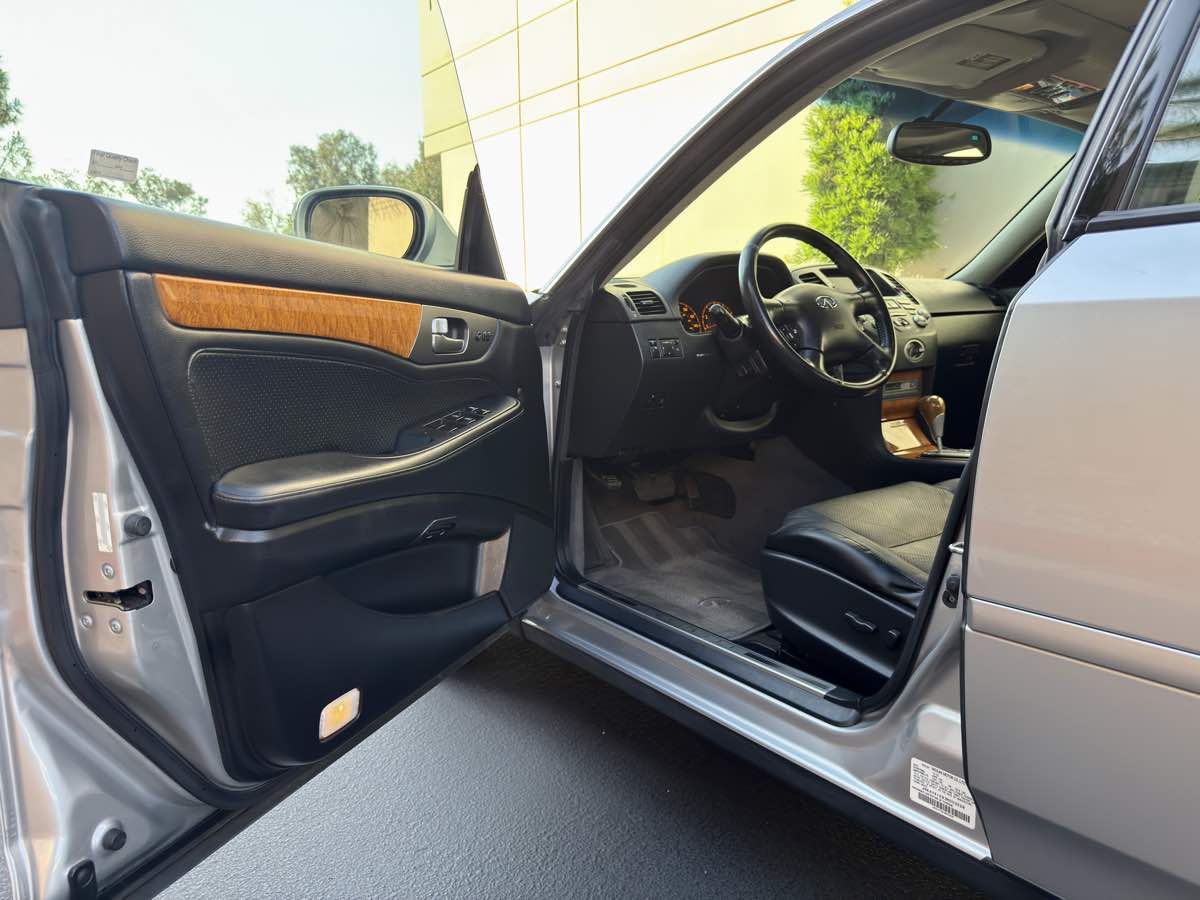 2003 Infiniti M45 photo 36