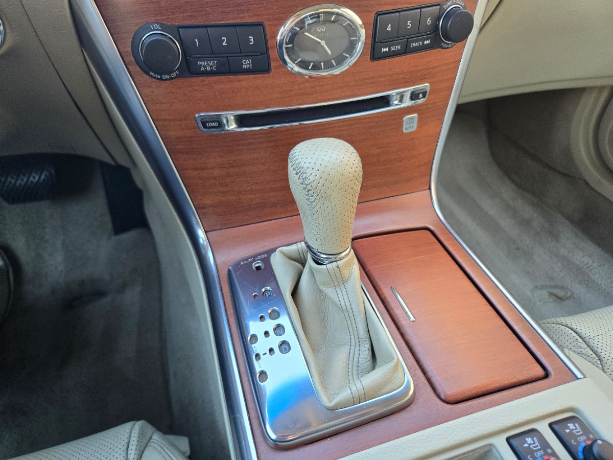 2007 Infiniti M45 photo 23