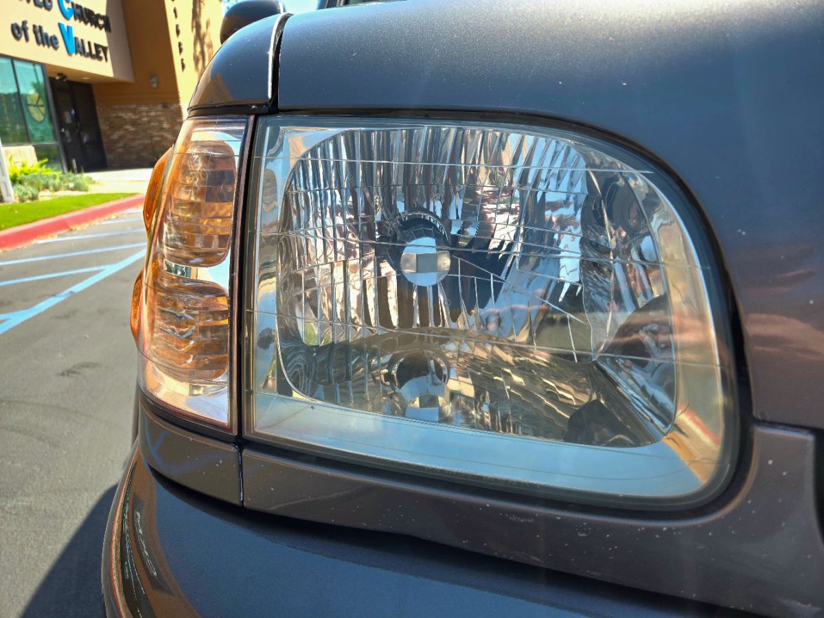 2004 Toyota Sequoia Limited photo 15