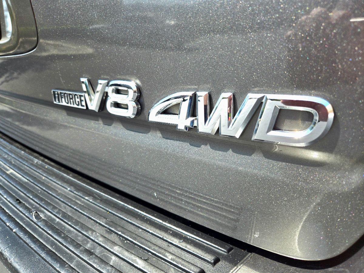 2004 Toyota Sequoia Limited photo 18