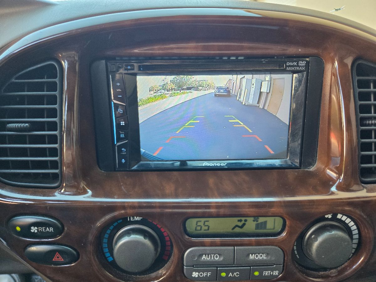 2004 Toyota Sequoia Limited photo 32