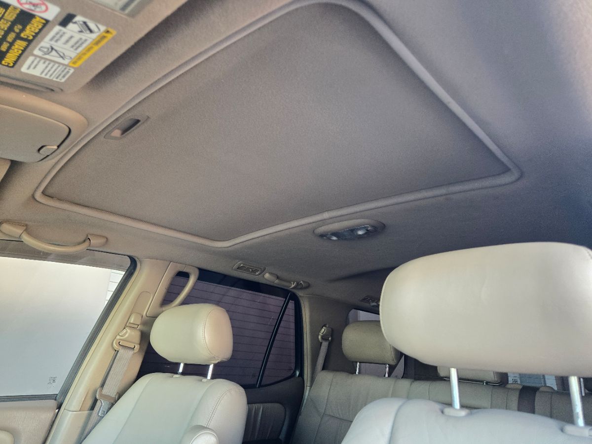 2004 Toyota Sequoia Limited photo 36