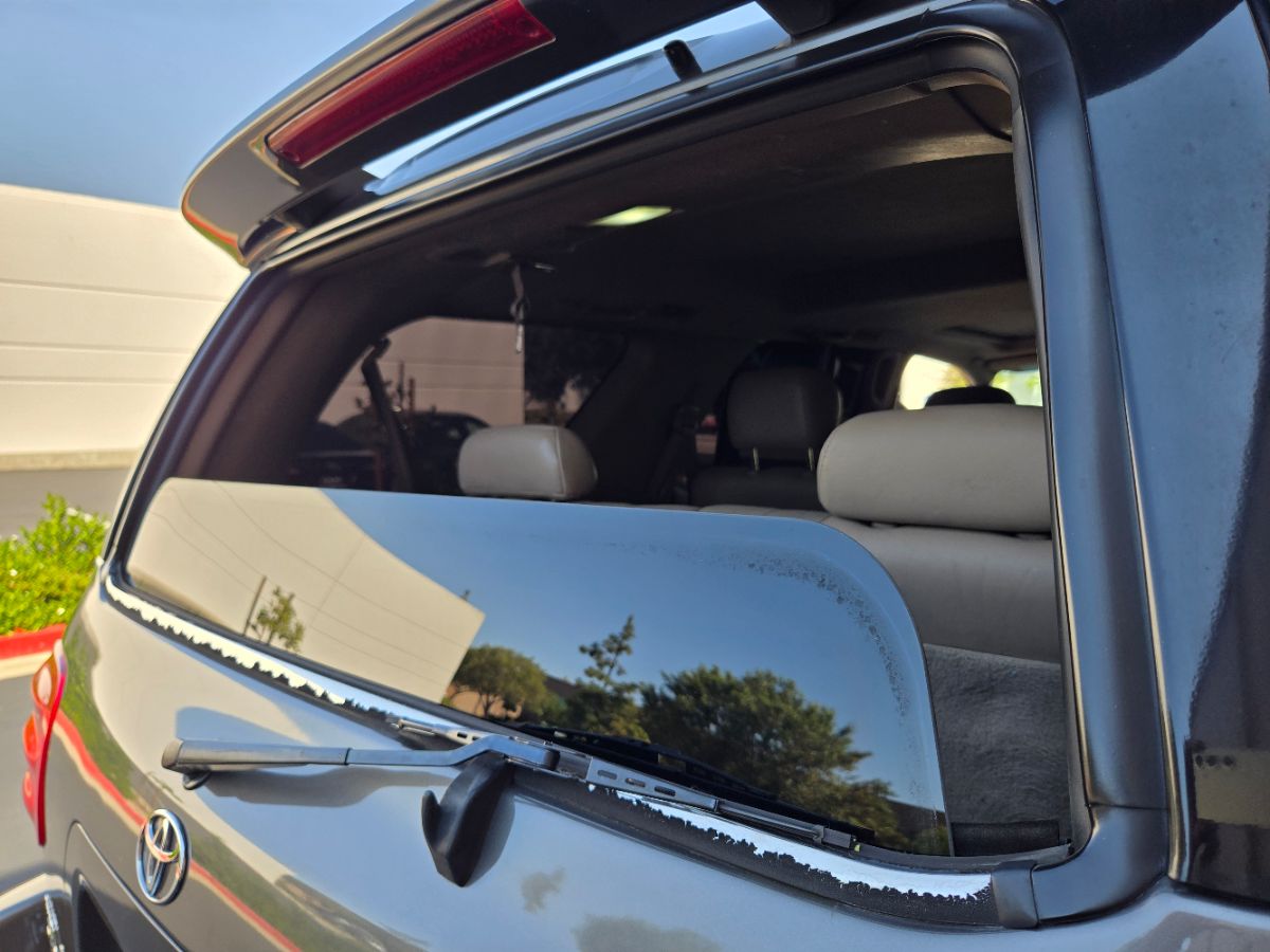 2004 Toyota Sequoia Limited photo 39