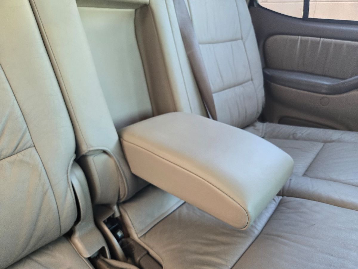 2004 Toyota Sequoia Limited photo 46