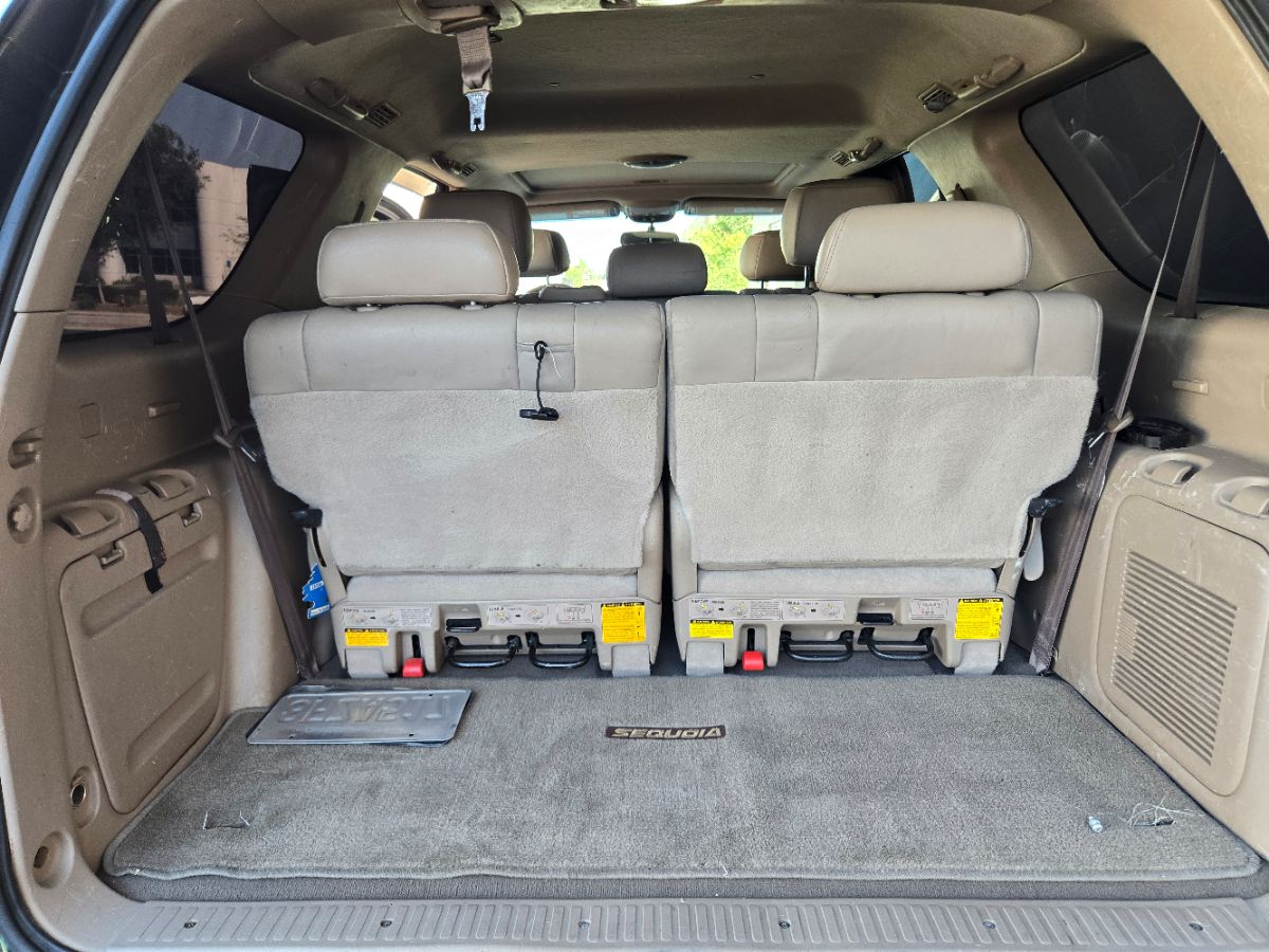 2004 Toyota Sequoia Limited photo 53