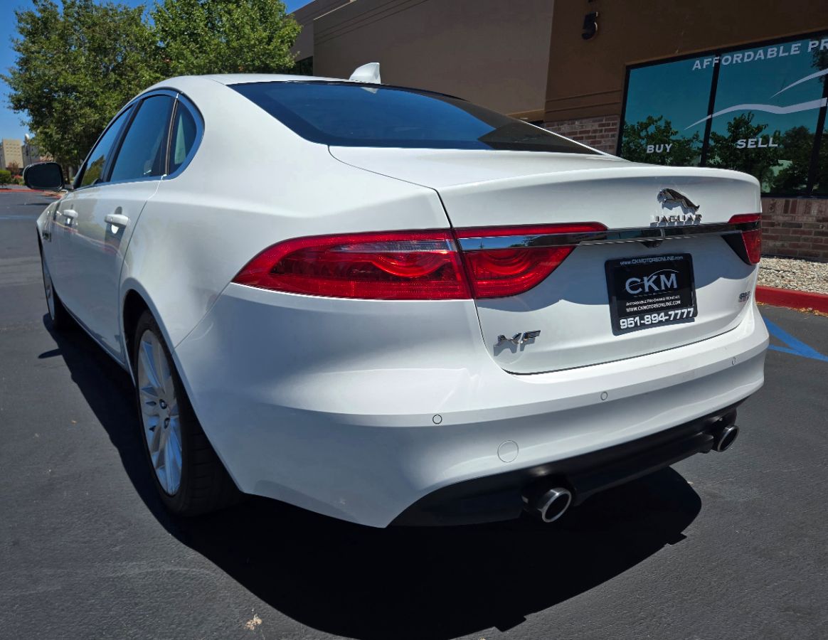 2016 Jaguar XF 35t Prestige photo 10