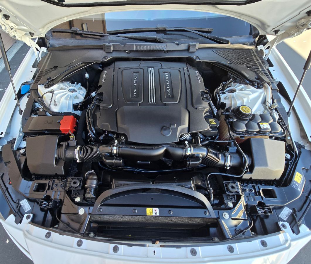 2016 Jaguar XF 35t Prestige photo 54