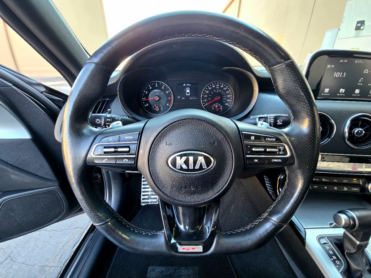 2020 Kia Stinger GT photo 17