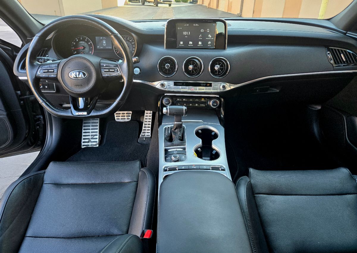 2020 Kia Stinger GT photo 18