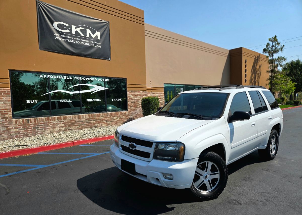2006 Chevrolet Trailblazer LT photo 2